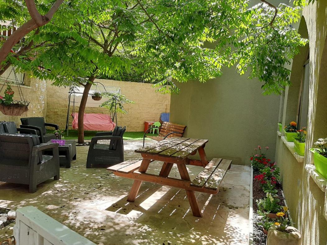 Garden Apartments. Mas'ada Eksteriør bilde